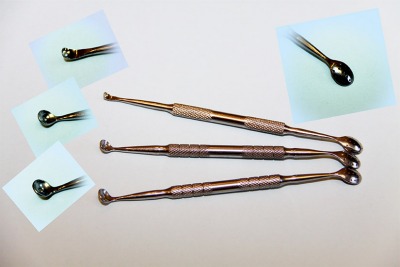 Угревыдавливатель с круглой (3.5, 6, 8 мм) и овальной (13 отверстий) ложкой