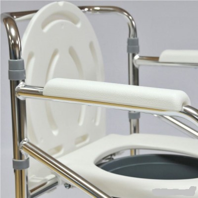 Стул-кресло с санитарным оснащением FS696 - уменьшеная