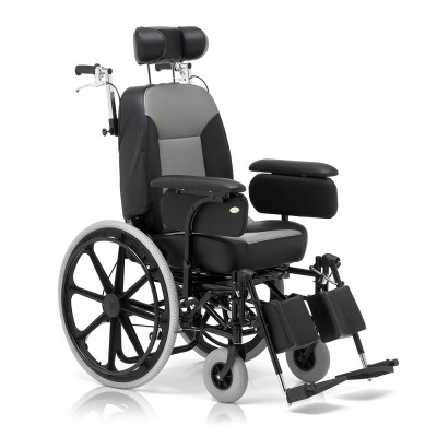 Кресло-коляска для инвалидов FS 204 BJQ Armed - уменьшеная